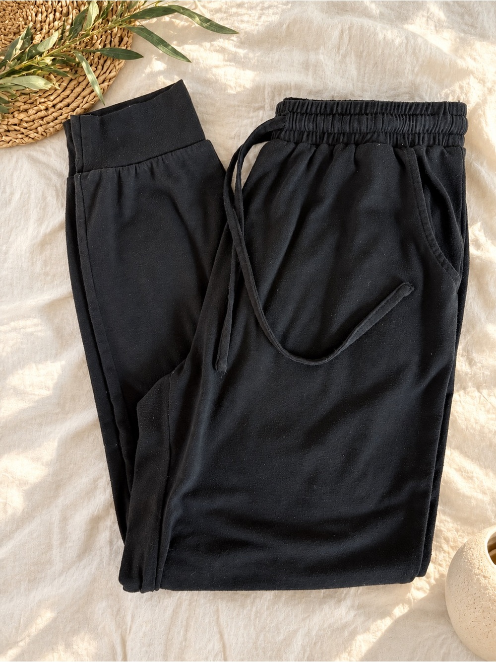 ✨ Jogger Pants Black Drawstring Lightweight Travel Loungewear Size M ✨
